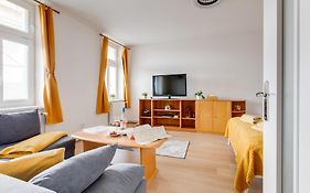 Sunshine Apartment Near The City Center